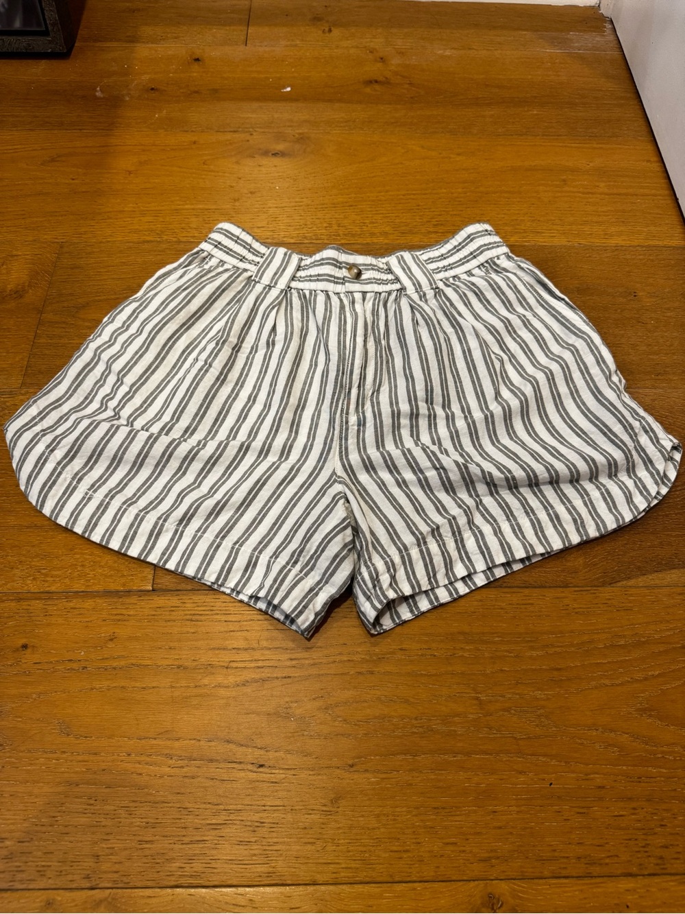 Madewell Striped Linen-Blend Shorts - White & Sage